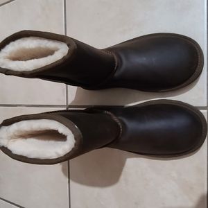 Uggs boots dark brown